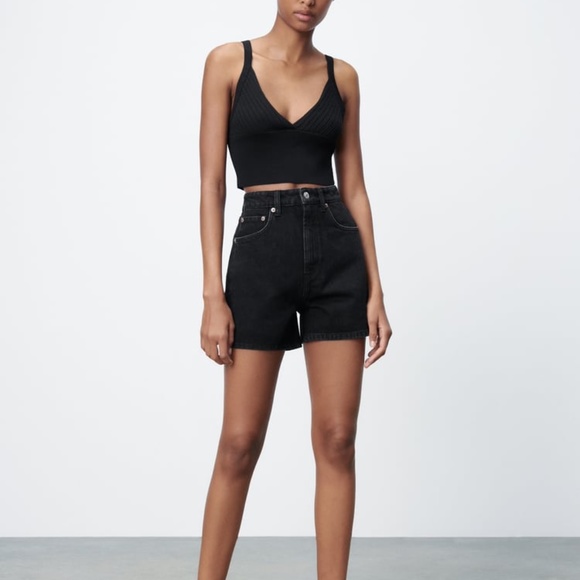 Zara Black High-Waisted Denim Shorts - Picture 5 of 8